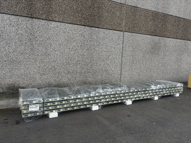 Panneaux sandwich FC 100 mm 4 longueurs 6000 mm  (NCS112557)